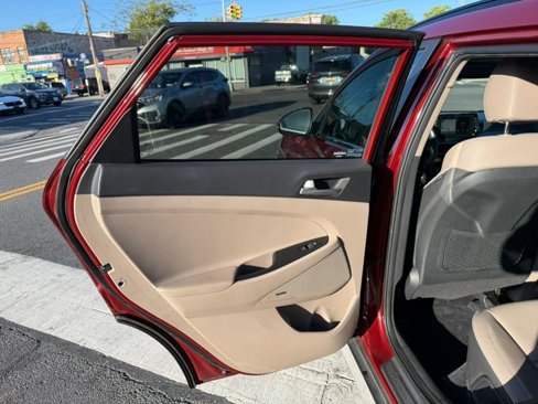 Used 2019 Hyundai Tucson Ultimate w/ Cargo Package image 24