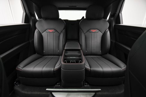 Used 2024 Bentley Bentayga Extended Wheelbase image 18