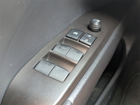 Used 2022 Toyota Camry SE image 25