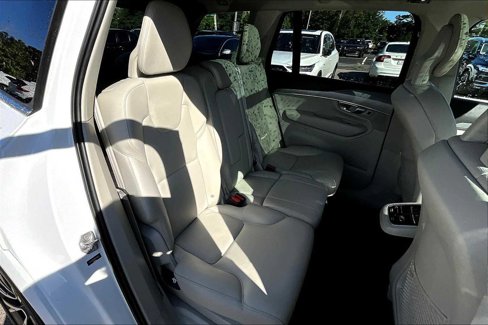 Used 2021 Volvo XC90 T5 Momentum w/ Advanced Package image 18