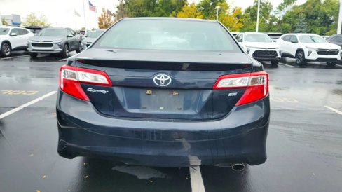 Used 2014 Toyota Camry L image 7