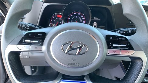 Used 2023 Hyundai Elantra SEL w/ Winter Weather Package image 16