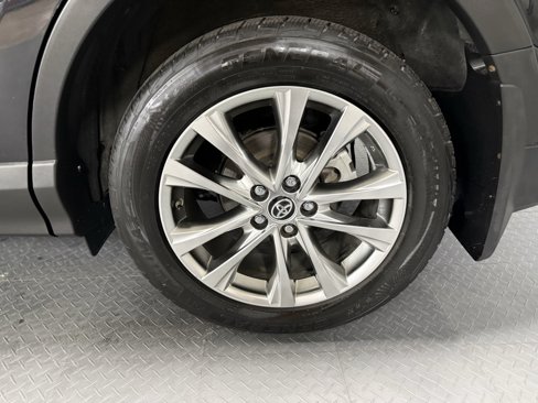 Used 2017 Toyota RAV4 Limited image 7