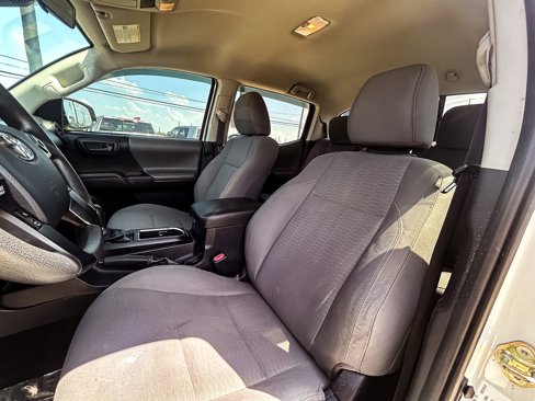Used 2019 Toyota Tacoma SR image 19