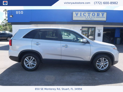 Used 2014 Kia Sorento LX image 4