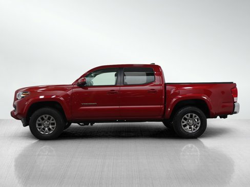 Used 2016 Toyota Tacoma SR5 image 2