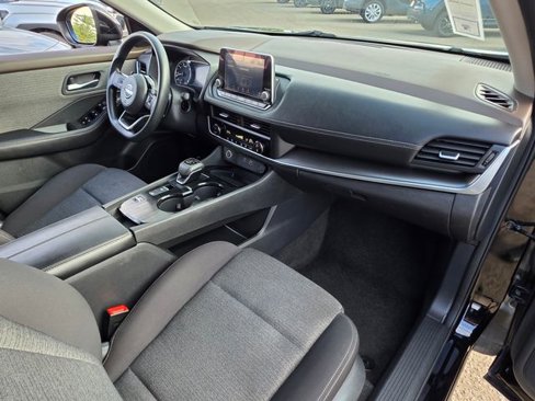 Used 2023 Nissan Rogue SV image 8