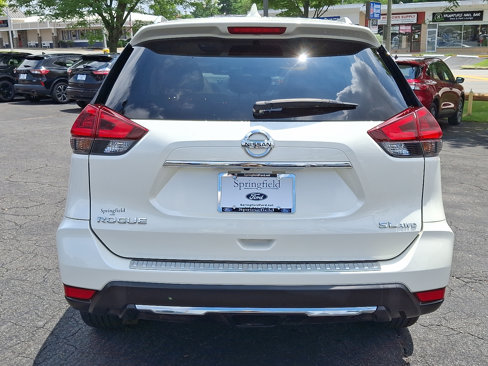 Used 2018 Nissan Rogue SL w/ Premium Package image 5