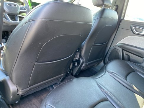 Used 2023 Jeep Compass Latitude image 29