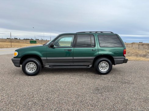 Used 1999 Mercury Mountaineer 4WD image 2
