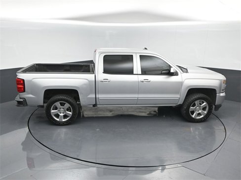 Used 2018 Chevrolet Silverado 1500 LT w/ Texas Edition image 16