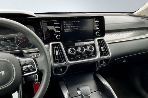Used 2022 Kia Sorento LX image 6