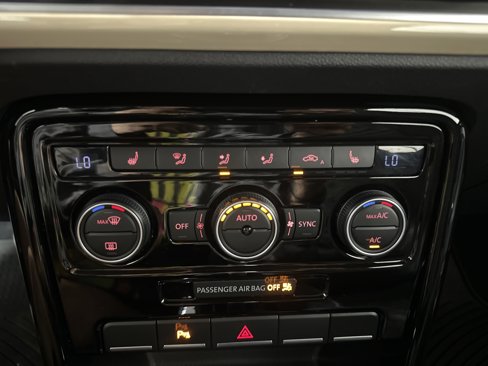 Used 2019 Volkswagen Beetle 2.0T image 17