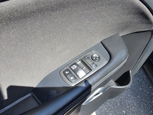 Used 2022 Dodge Challenger GT image 7