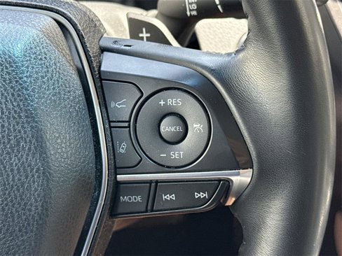 Used 2018 Toyota Camry XSE image 34
