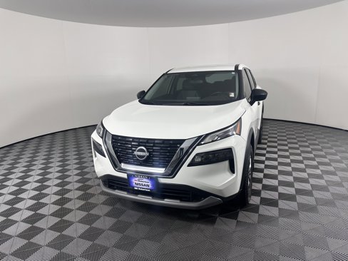 Used 2022 Nissan Rogue S image 9
