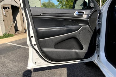 Used 2019 Jeep Grand Cherokee Altitude image 21