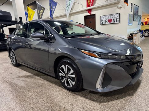 Used 2018 Toyota Prius Prime Premium image 14