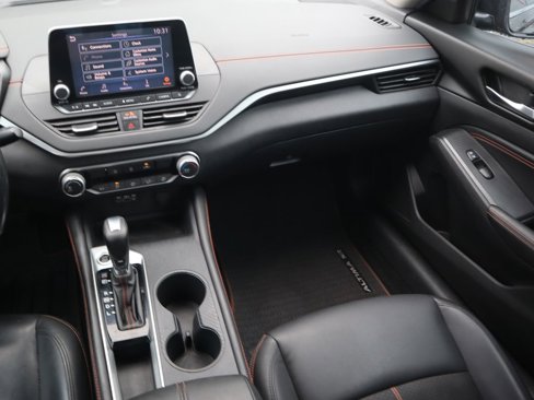 Used 2020 Nissan Altima 2.5 SR image 11