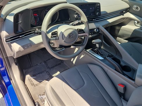 Used 2022 Hyundai Elantra SEL image 20