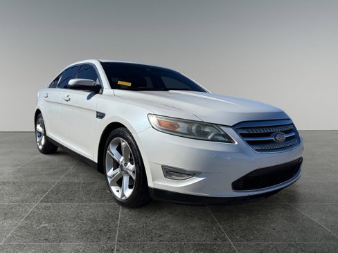 Used 2010 Ford Taurus SHO image 9
