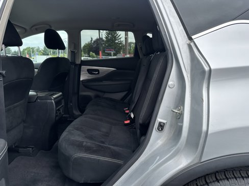 Used 2017 Nissan Murano S image 16