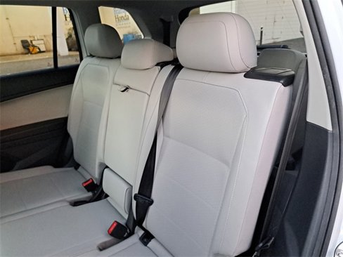 Used 2020 Volkswagen Tiguan SEL image 12
