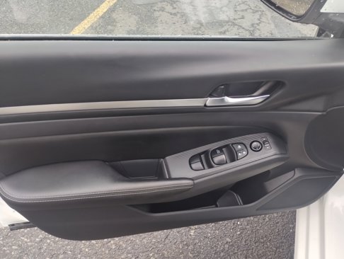 Used 2022 Nissan Altima 2.5 SV image 10