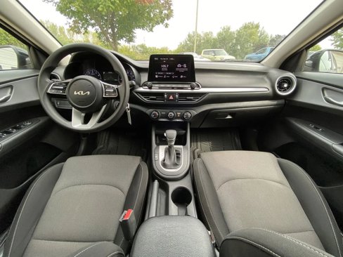 Used 2023 Kia Forte LXS image 10