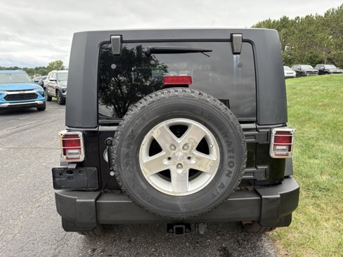 Used 2008 Jeep Wrangler Unlimited Rubicon w/ Dual Top Group image 6