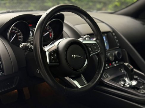 Used 2018 Jaguar F-TYPE Coupe image 18
