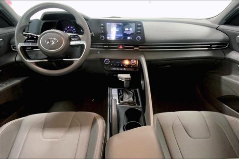Used 2022 Hyundai Elantra SEL image 9