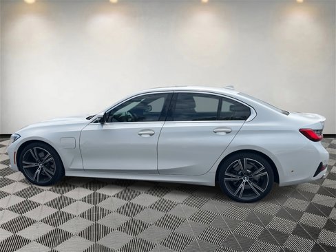 Used 2021 BMW 330e w/ Premium Package image 6