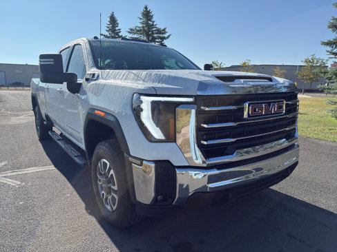 Used 2024 GMC Sierra 3500 SLE w/ SLE Convenience Package image 4