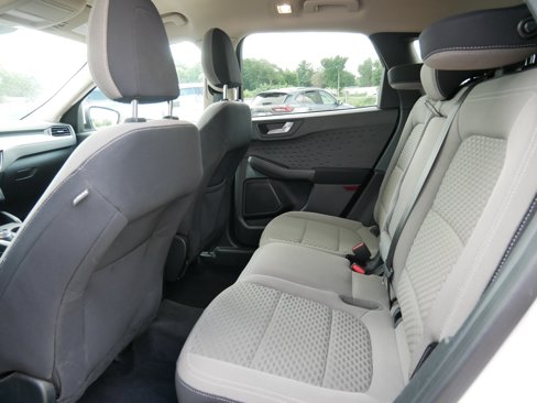 Used 2020 Ford Escape SE image 7