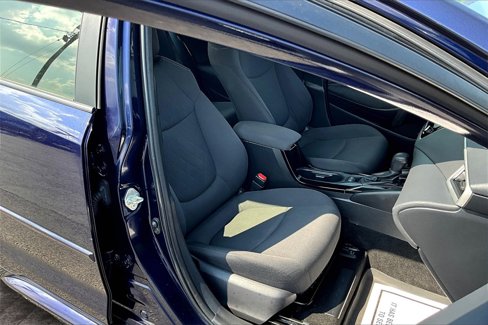 Used 2020 Toyota Corolla LE image 4