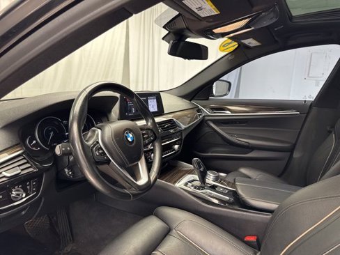 Used 2018 BMW 530e image 9