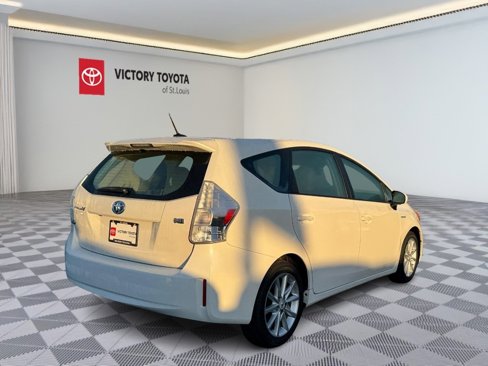 Used 2012 Toyota Prius V Five image 4
