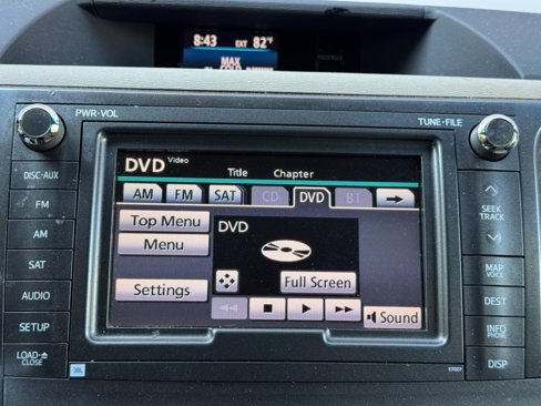 Used 2011 Toyota Sienna XLE image 26