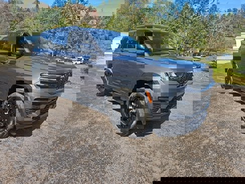 Used 2024 Jeep Grand Cherokee Altitude image 7