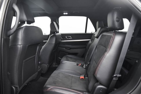 Used 2019 Ford Explorer XLT w/ Equipment Group 202A image 12