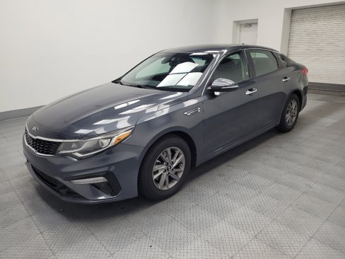 Used 2020 Kia Optima LX image 2