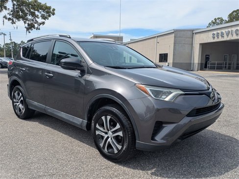 Used 2017 Toyota RAV4 LE image 2