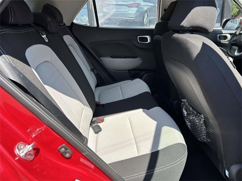 Certified 2020 Hyundai Venue SEL image 10