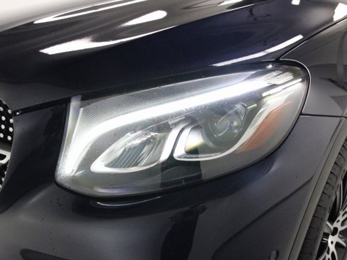 Used 2019 Mercedes-Benz GLC 300 4MATIC Coupe image 9