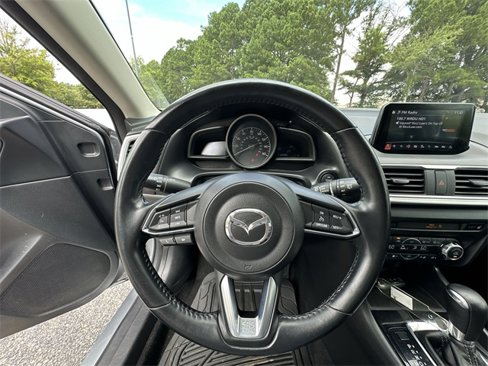 Used 2018 MAZDA MAZDA3 Touring image 14