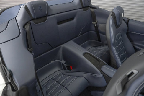 Used 2025 Ferrari Roma Spider image 32