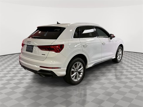 Used 2022 Audi Q3 2.0T Premium image 2