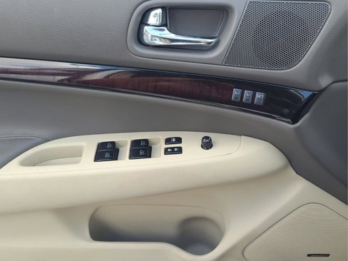 Used 2015 INFINITI Q60 Journey w/ Premium Package image 71