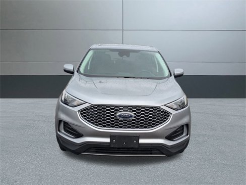 Used 2024 Ford Edge SEL image 9